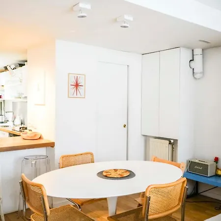 Spacious Family Nest Near Belleville Paris